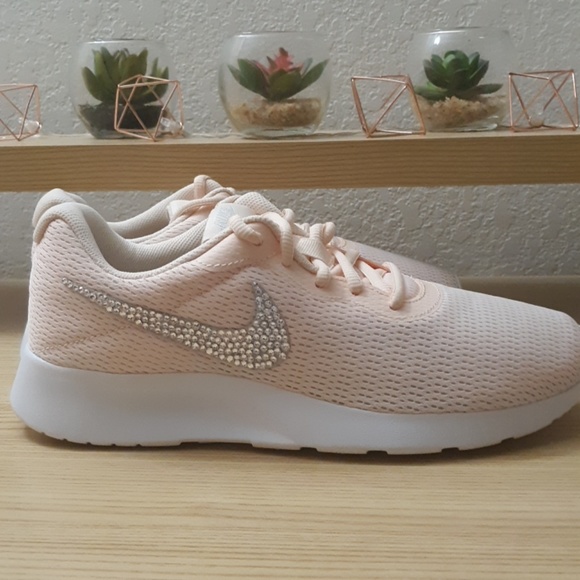 Details about Bling Nike Ebernon Low Women's Shoes with Swarovski Crystal Swoosh All White Details about Bling Nike Ebernon Low Women's Shoes with Swarovski Crystal Swoosh All White